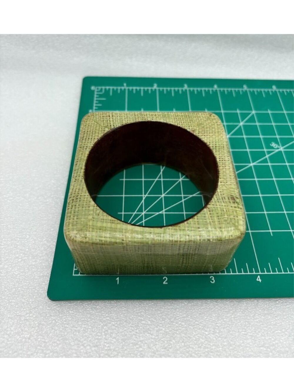 1980s Chunky Woven Straw Print Resin Bracelet - Picture 5 of 7